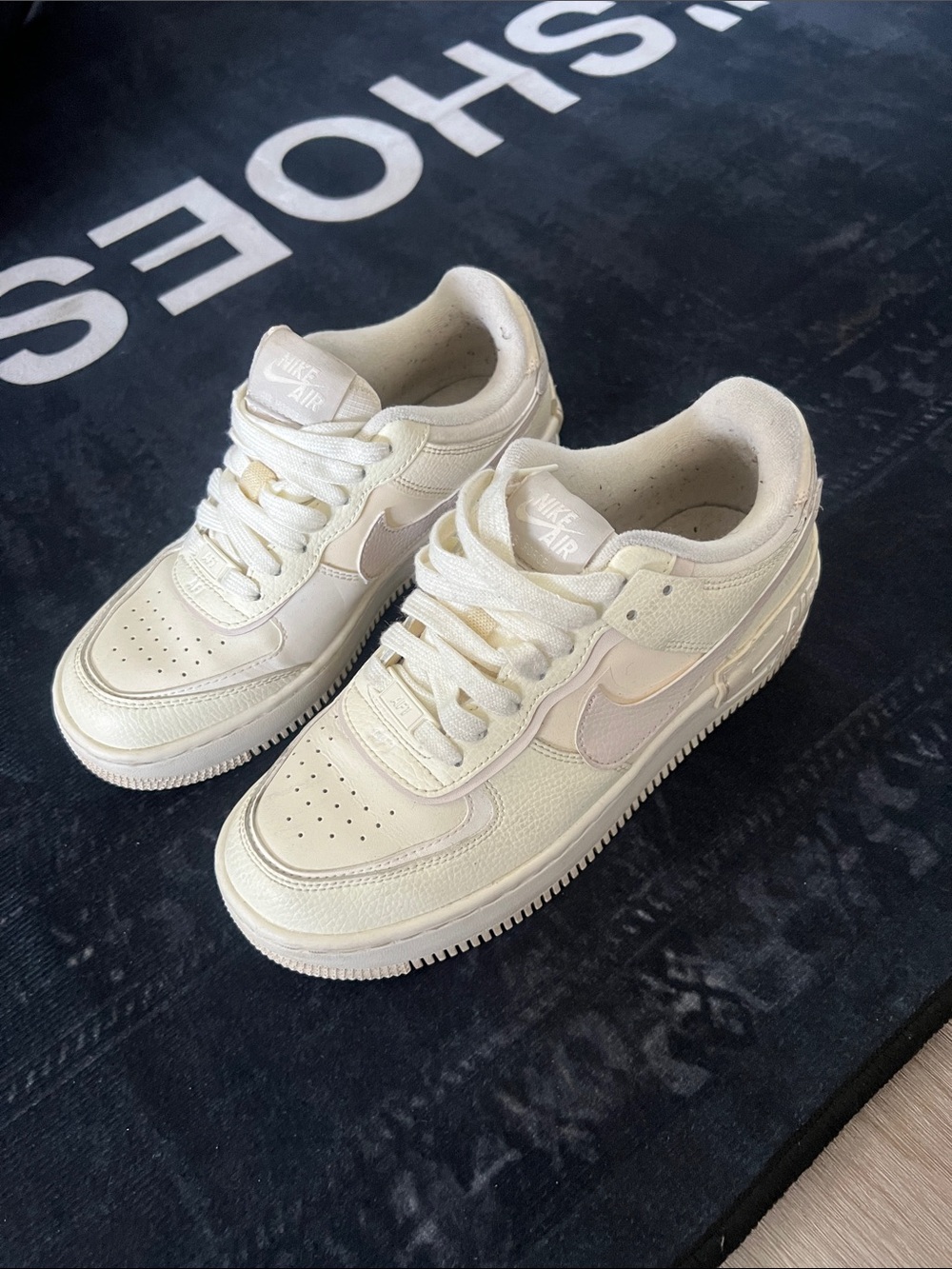 Nike Low-Top Sneakers — Cream/Beige Accent